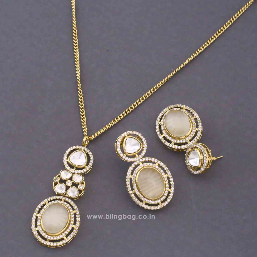 Ivory Eloria Pendant Set