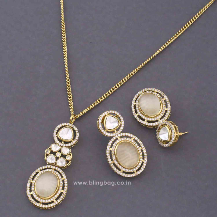 Ivory Eloria Pendant Set