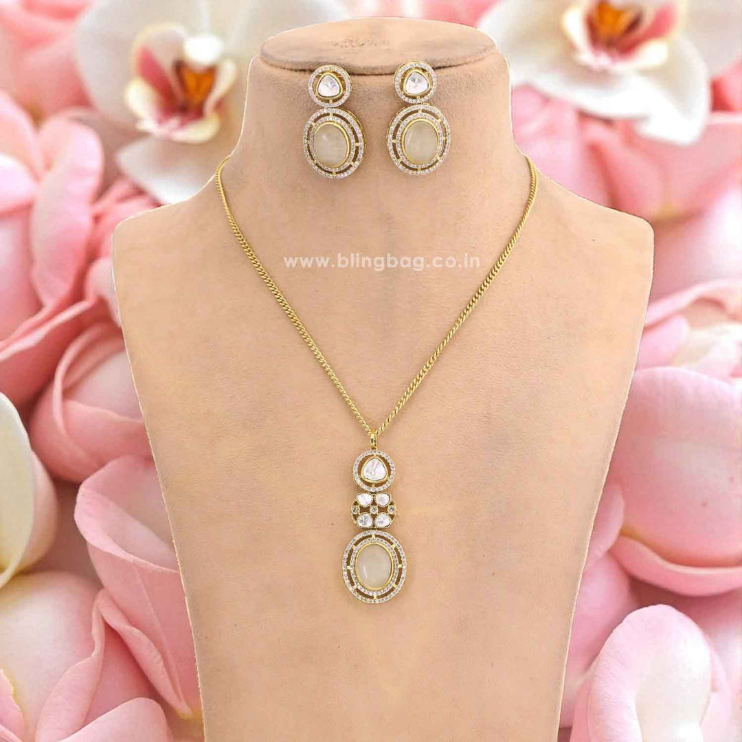 Ivory Eloria Pendant Set