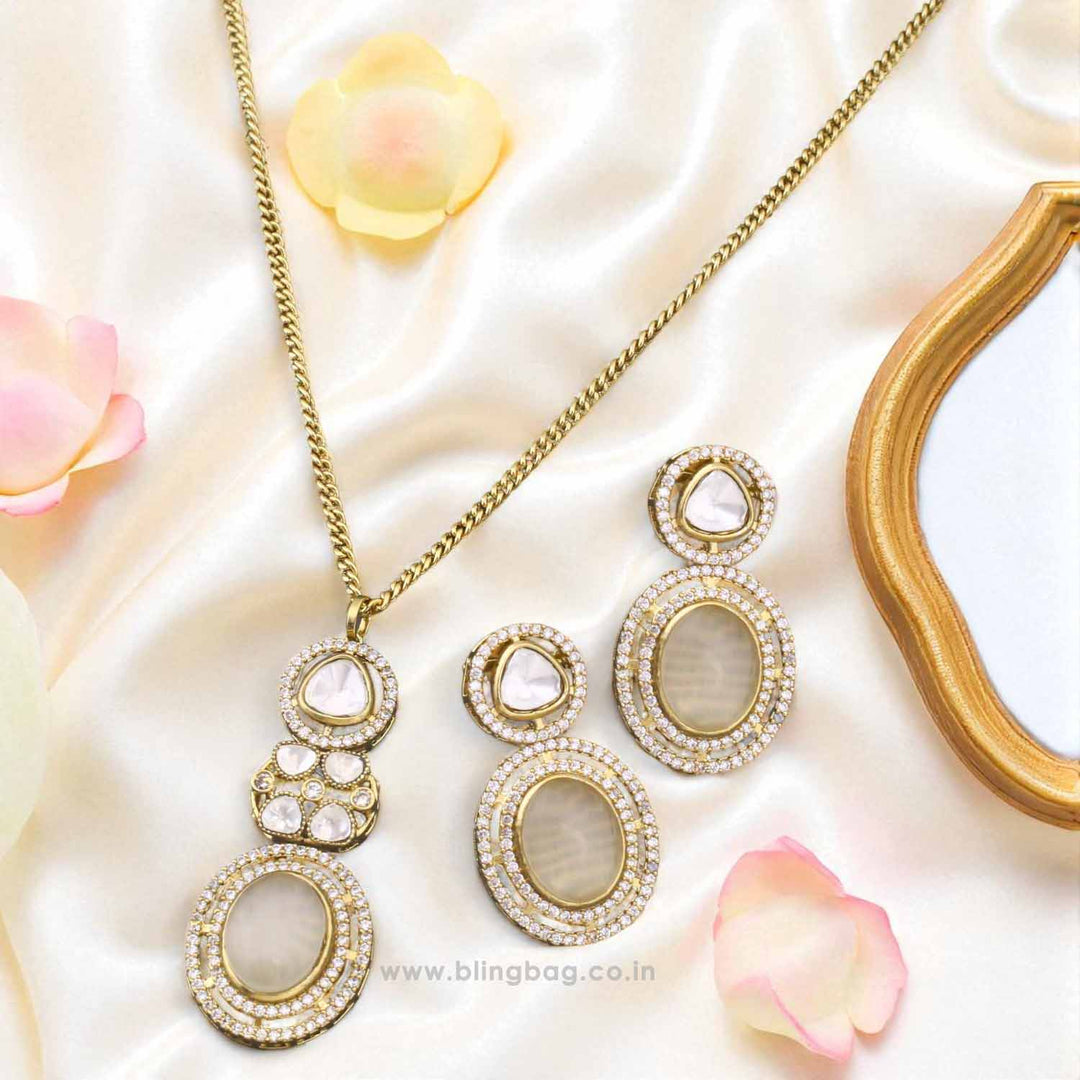 Ivory Eloria Pendant Set