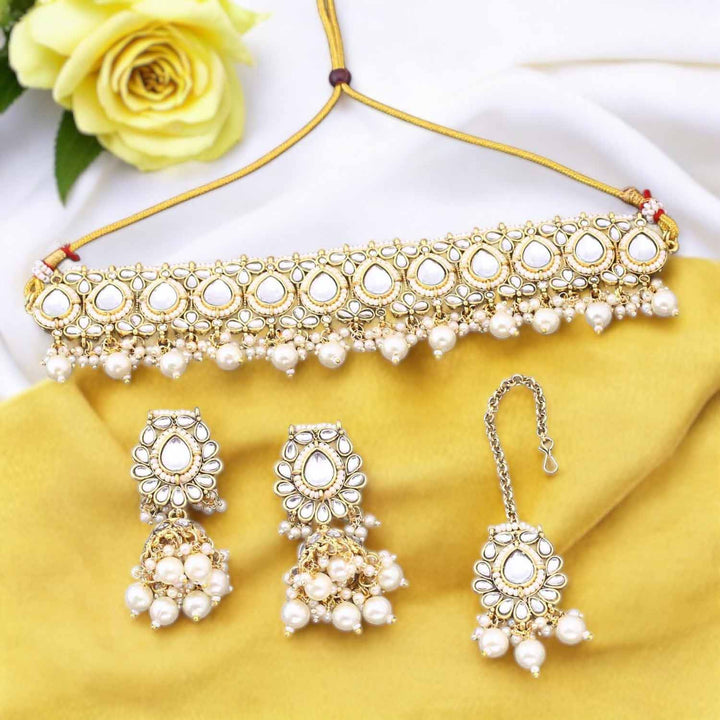 Ivory Elorri Kundan Jewellery Set