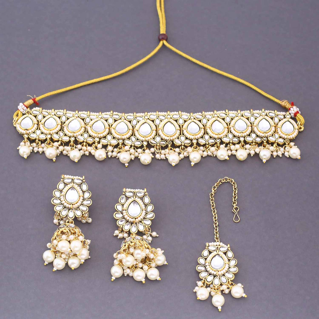 Ivory Elorri Kundan Jewellery Set