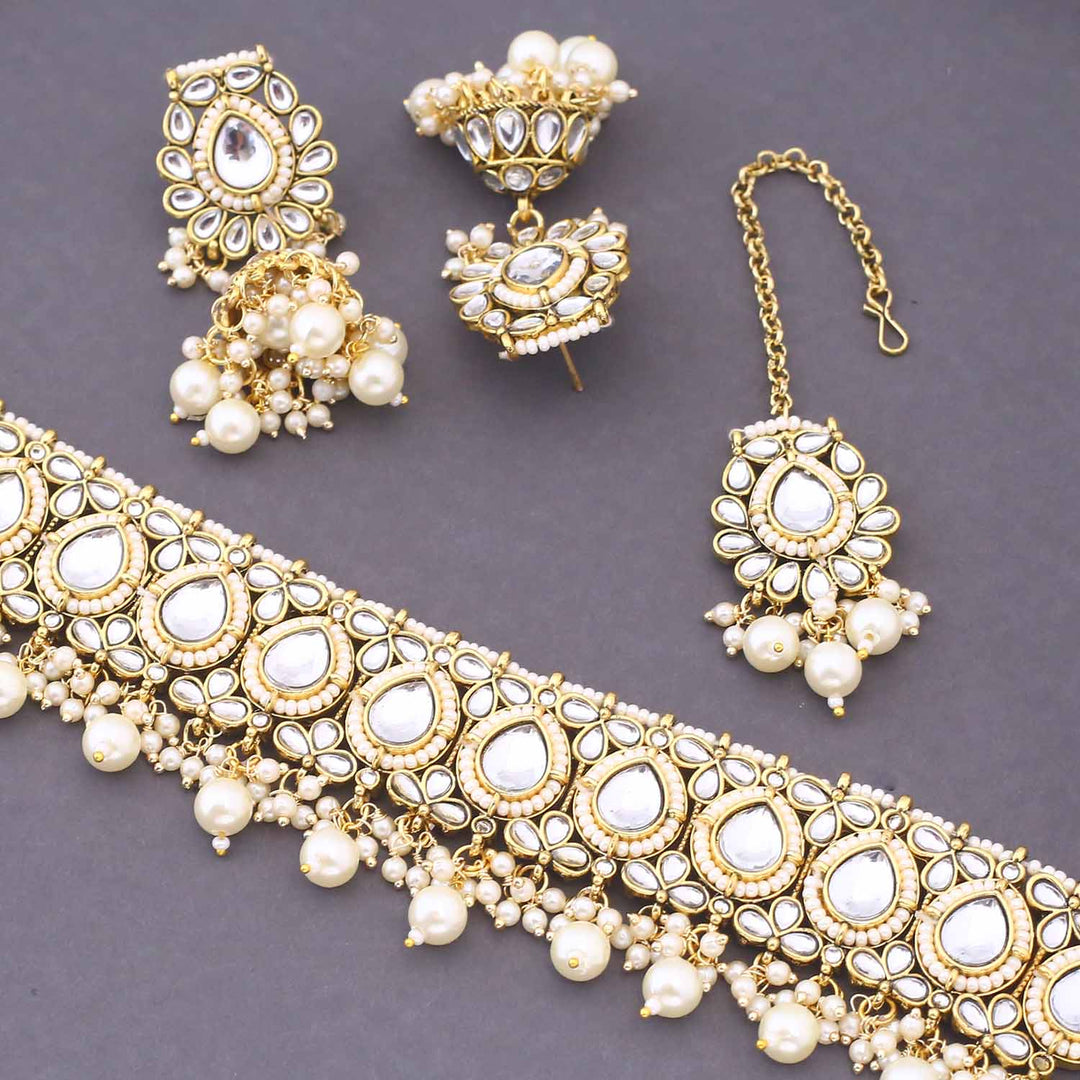Ivory Elorri Kundan Jewellery Set