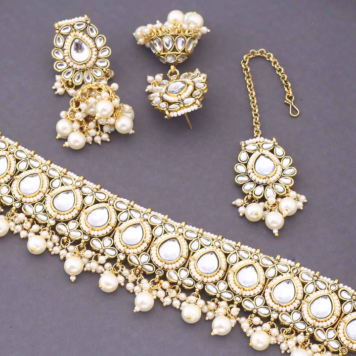 Ivory Elorri Kundan Jewellery Set