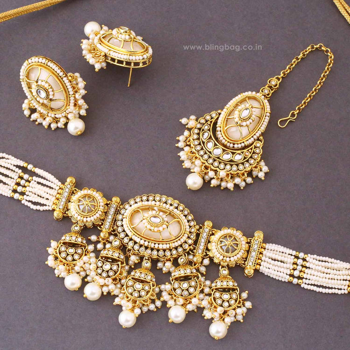 Ivory Eshvi Kundan Jewellery Set