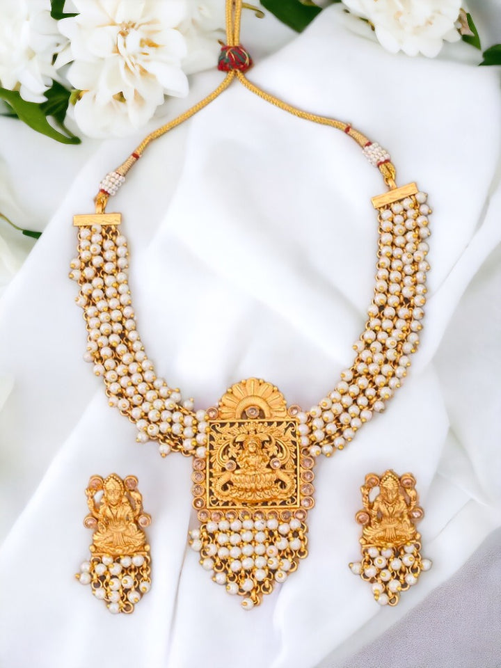Ivory Ghorarupa Temple Jewellery Set