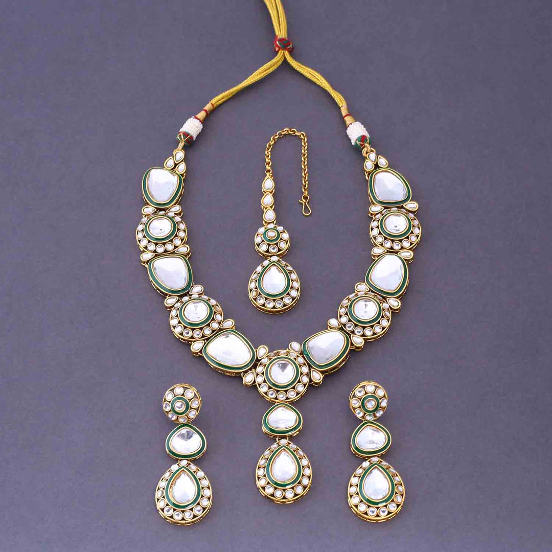 Ivory Ghurmita Kundan Jewellery Set