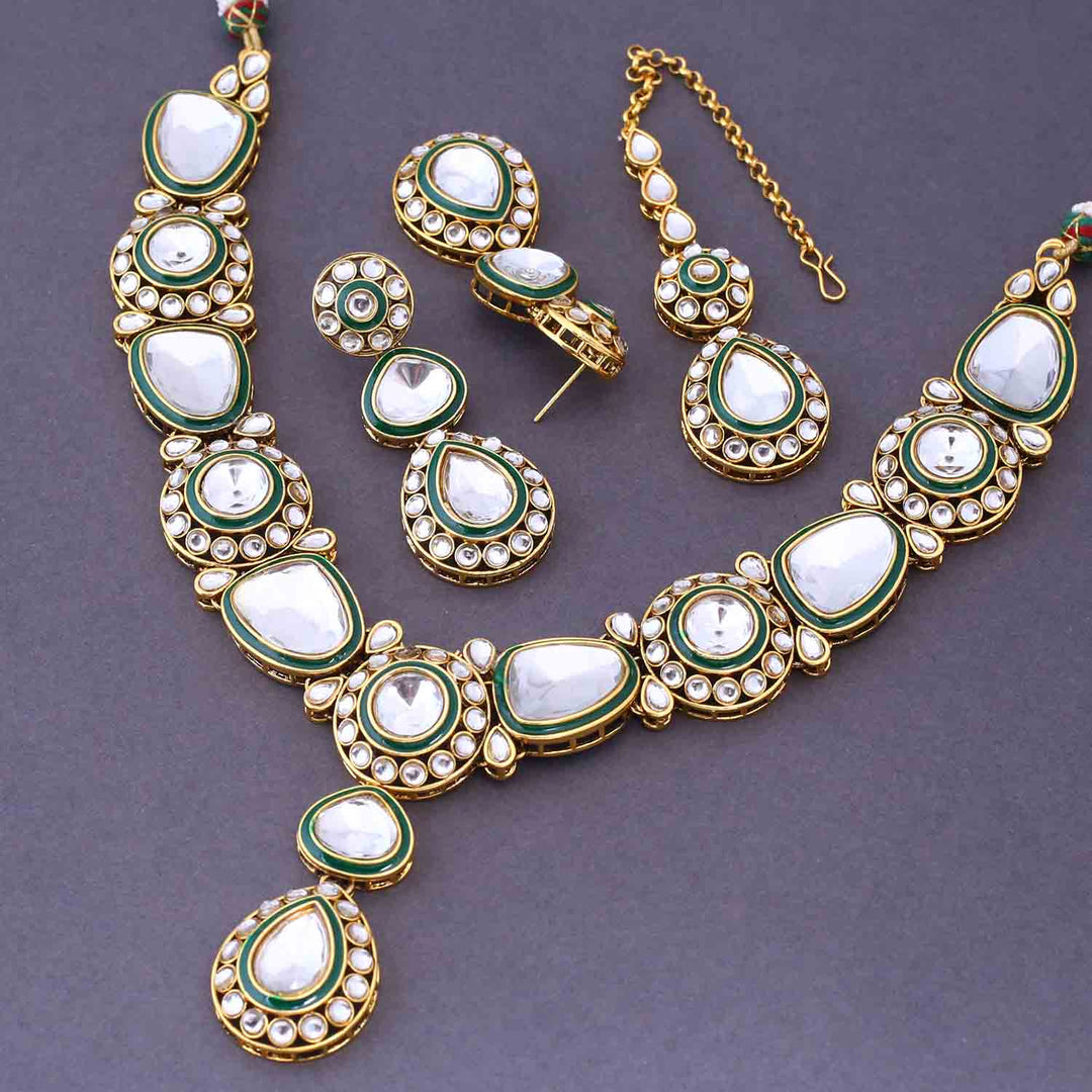 Ivory Ghurmita Kundan Jewellery Set