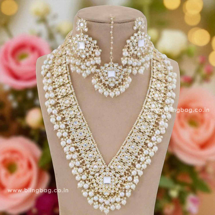 Ivory Gracia Kundan Jewellery Set