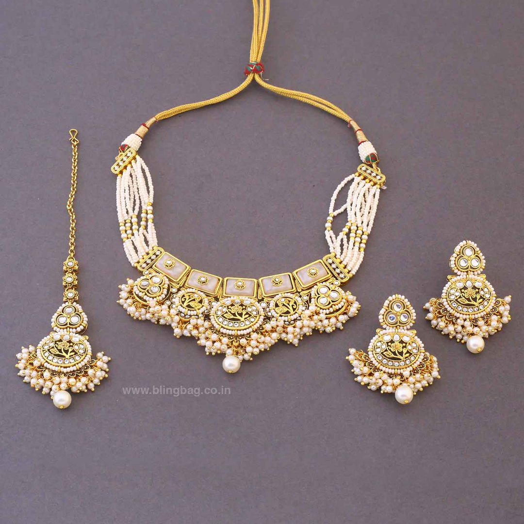 Ivory Gyanada Kundan Jewellery Set