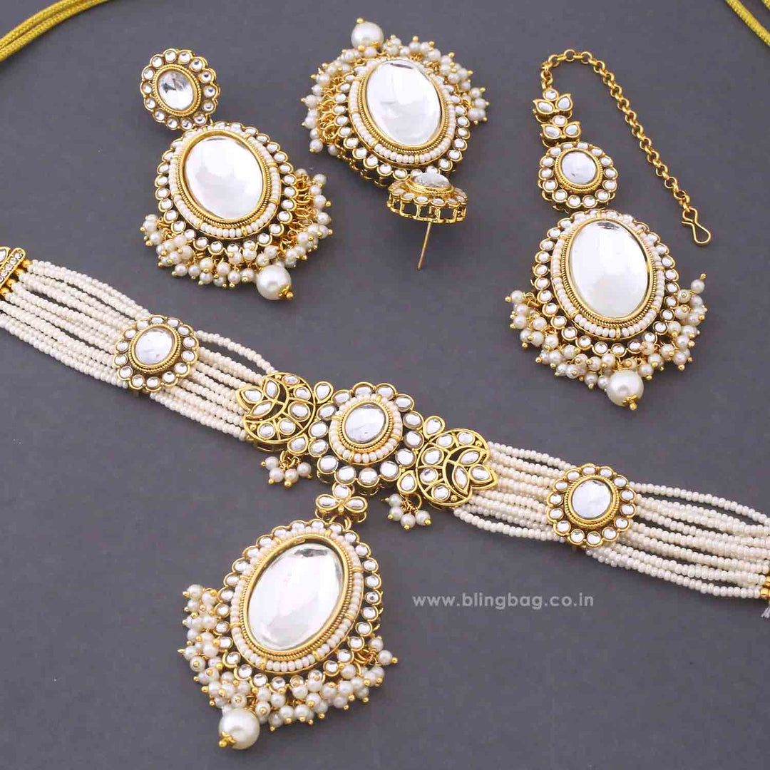 Ivory Harshini Kundan Jewellery Set
