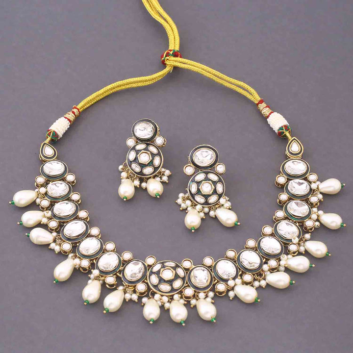 Ivory Hasika Kundan Jewellery Set