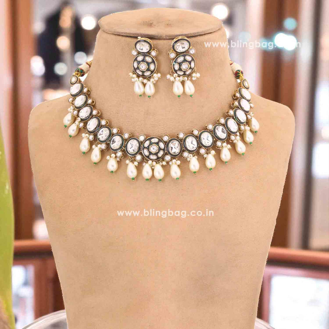 Ivory Hasika Kundan Jewellery Set