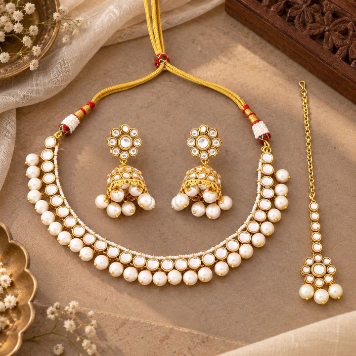 Ivory Himshri Kundan Jewellery Set
