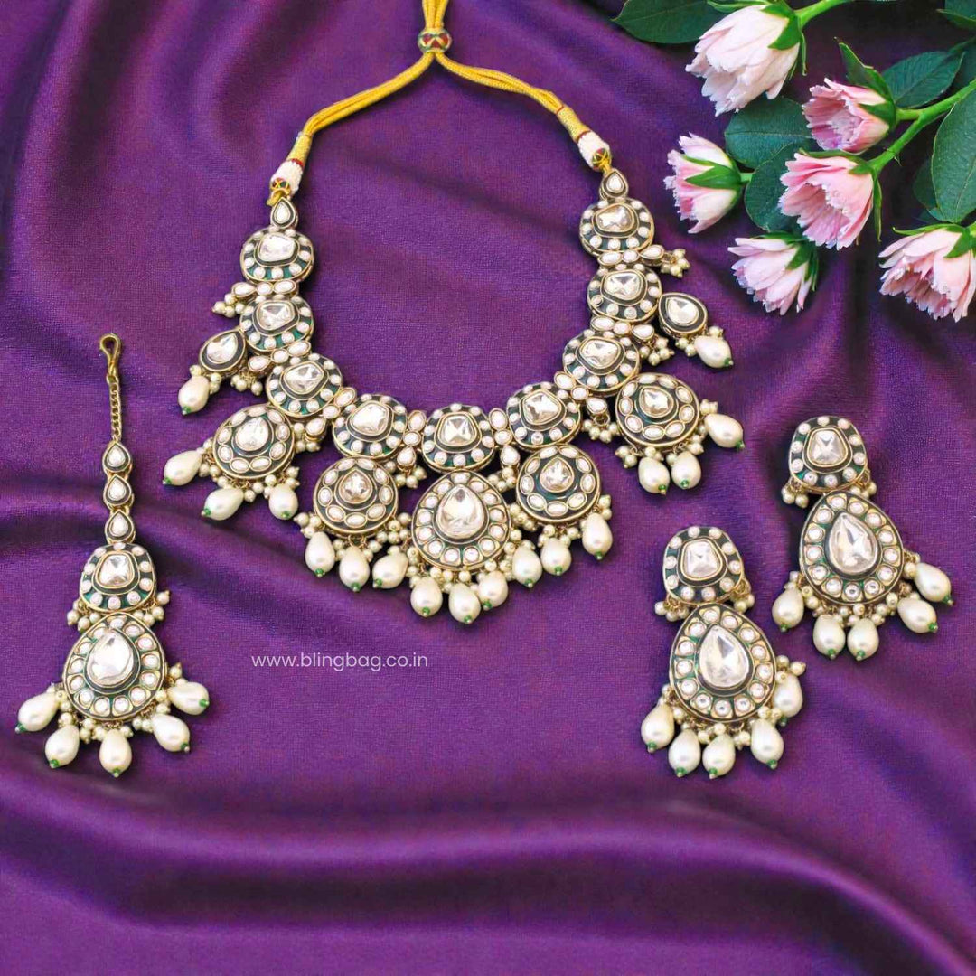 Ivory Hoormi Kundan Jewellery Set