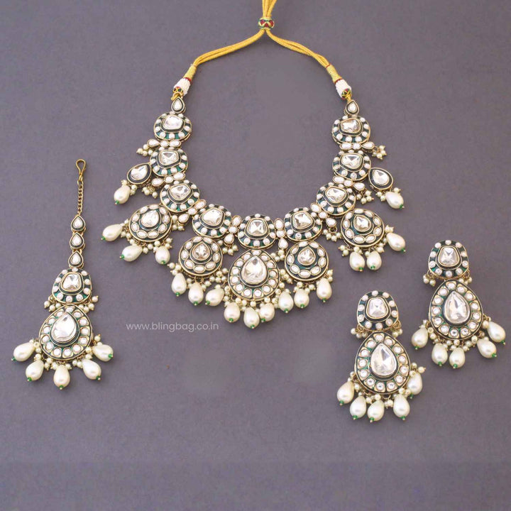 Ivory Hoormi Kundan Jewellery Set