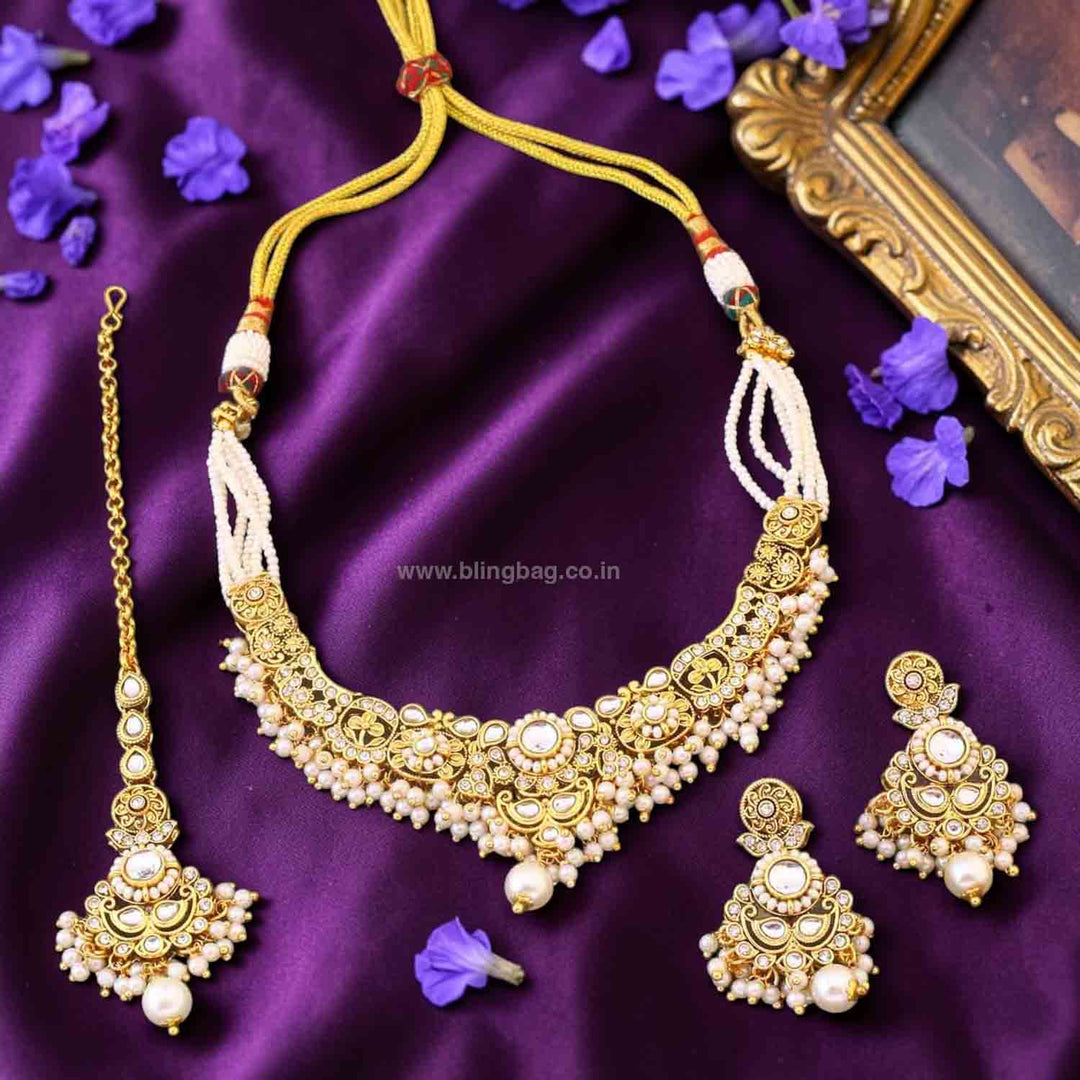 Ivory Hritika Kundan Jewellery Set