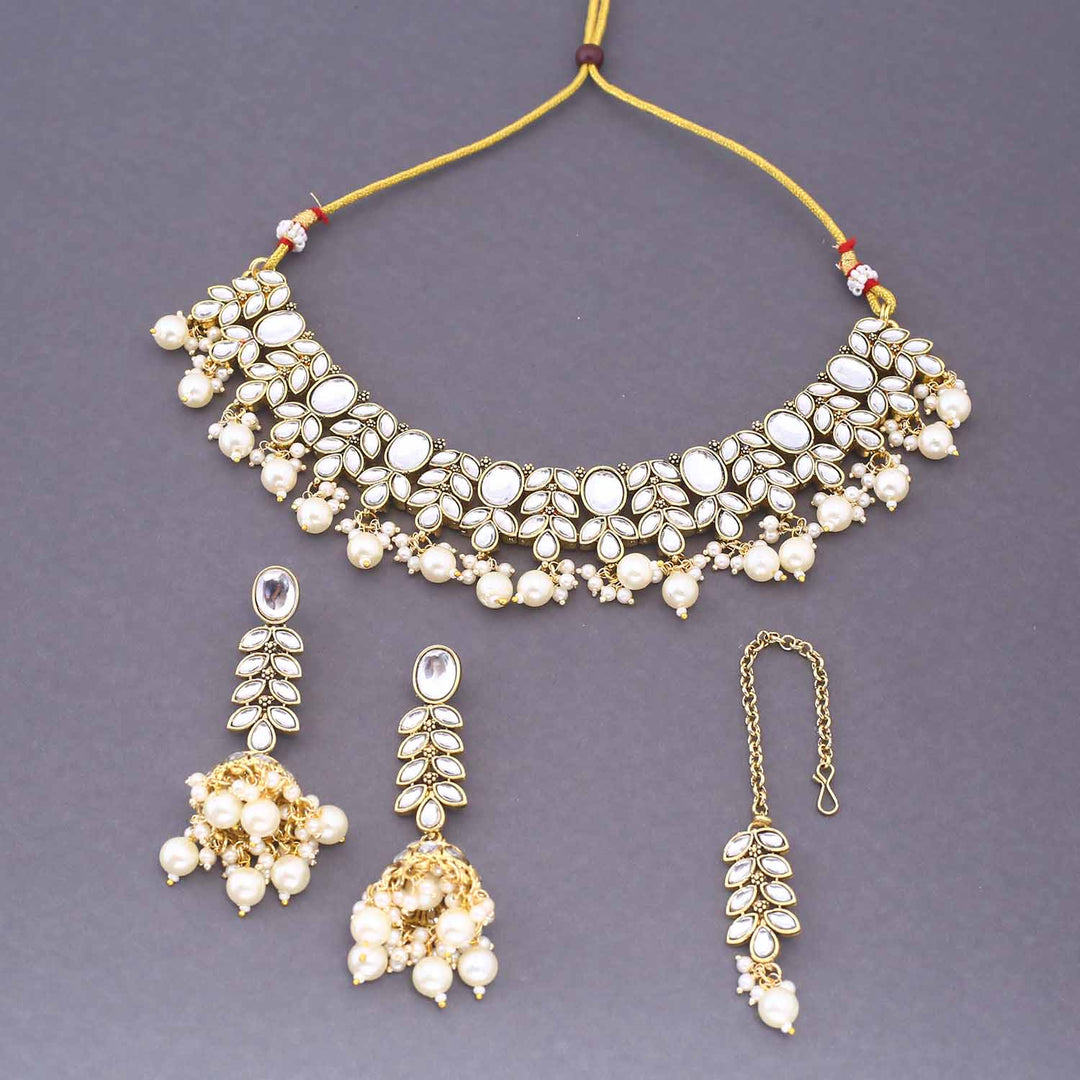 Ivory Iraaya Kundan Jewellery Set