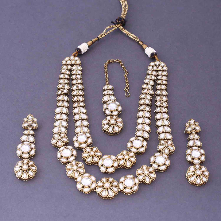 Ivory Jaine Kundan Jewellery Set