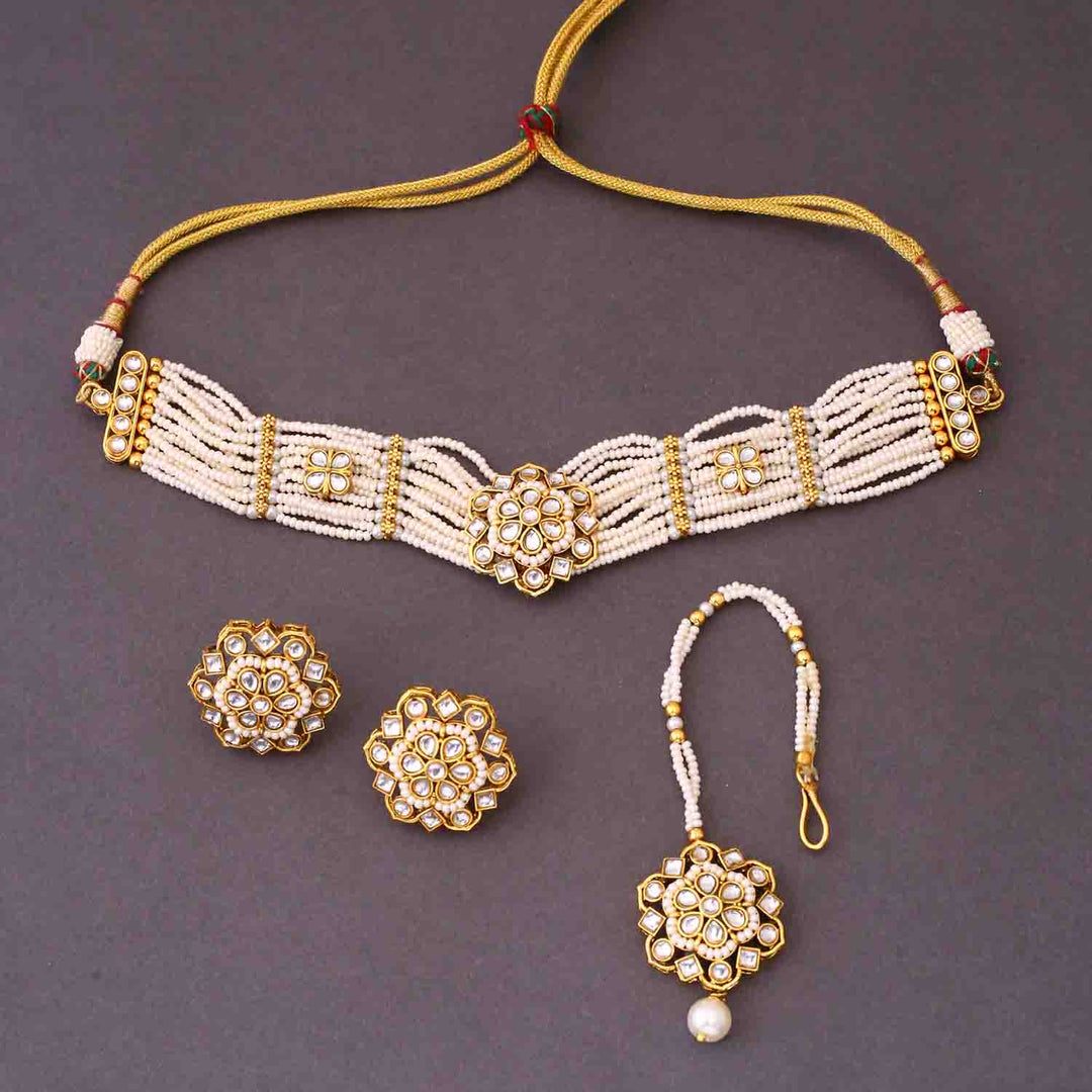Ivory Janvi Kundan Jewellery Set