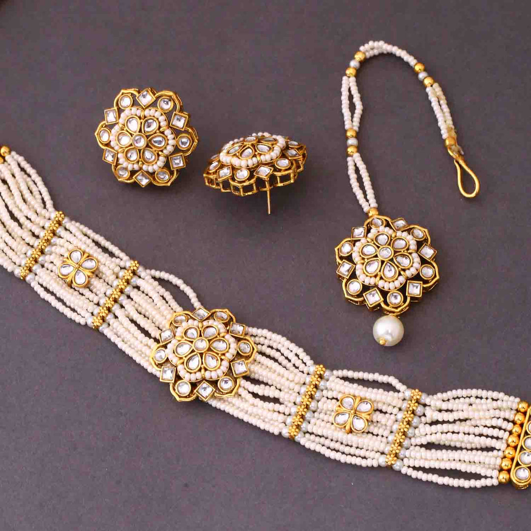 Ivory Janvi Kundan Jewellery Set