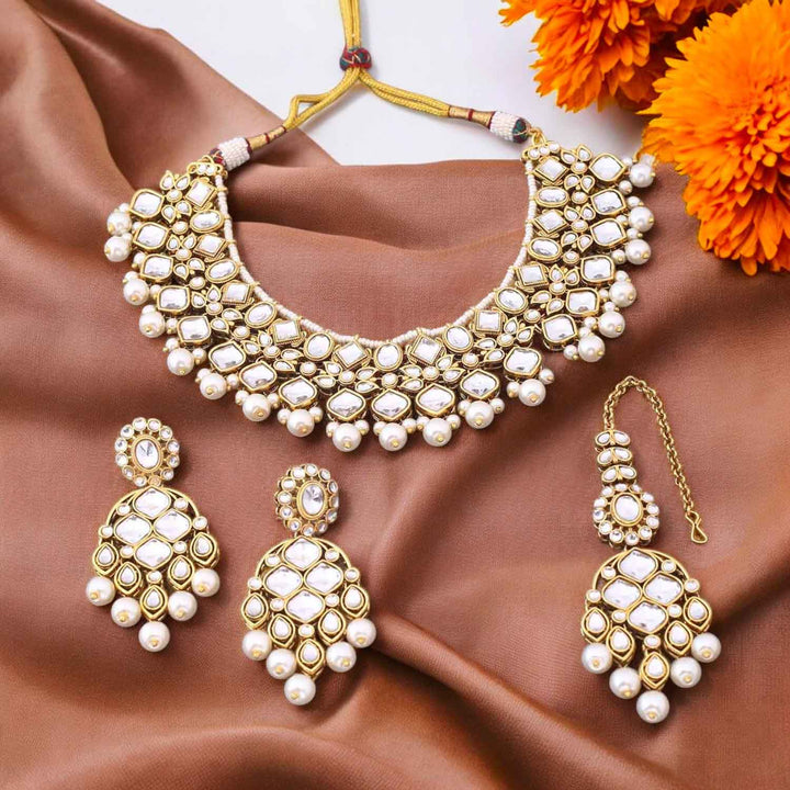 Ivory Jeeviya Kundan Jewellery Set