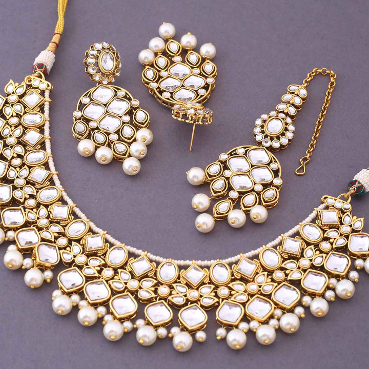 Ivory Jeeviya Kundan Jewellery Set