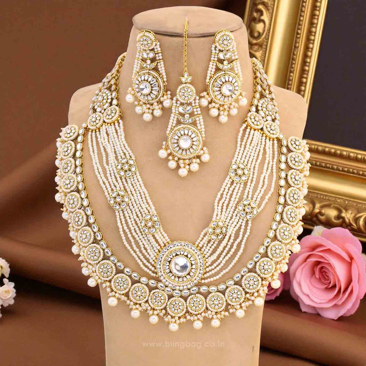 Ivory Kaivalya Kundan Jewellery Set