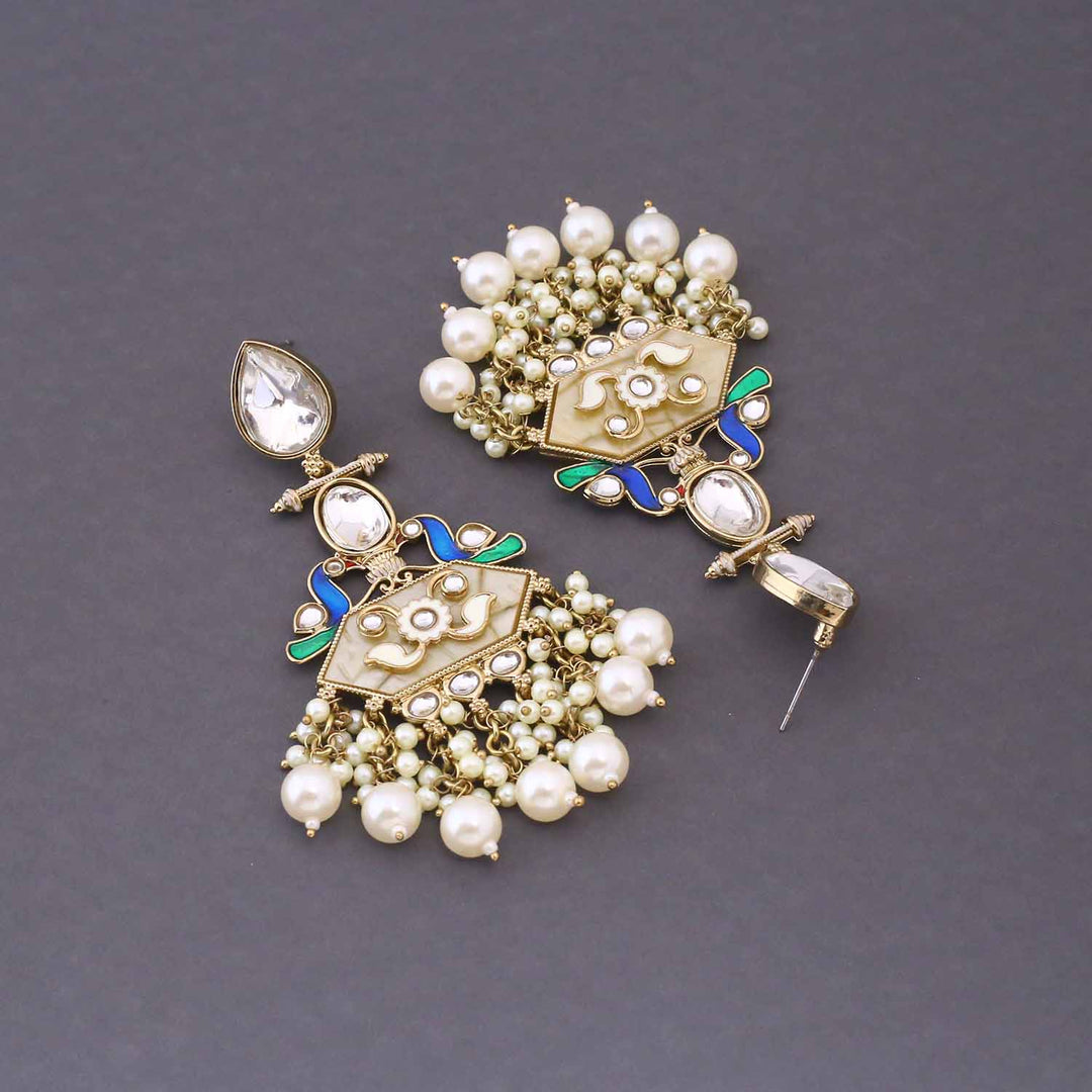 Ivory Karina Danglers