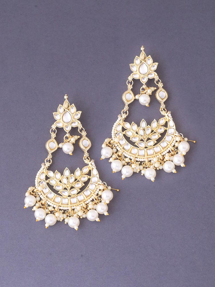 Ivory Karuna Chandbalis