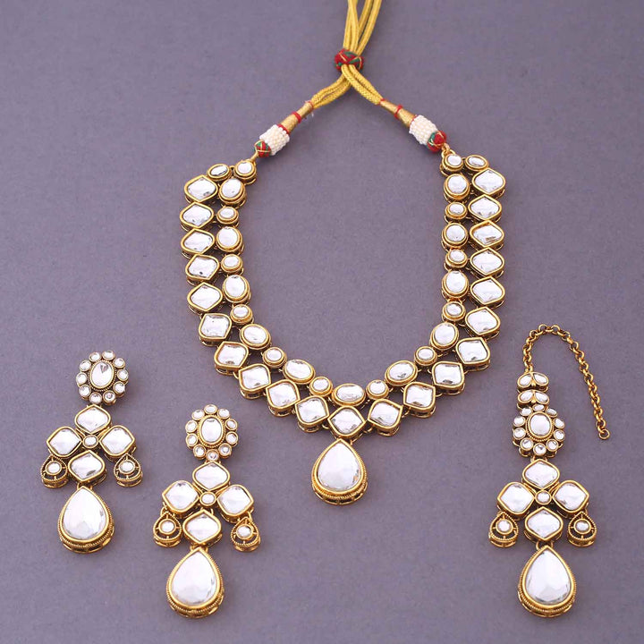 Ivory Kharuya Kundan Jewellery Set