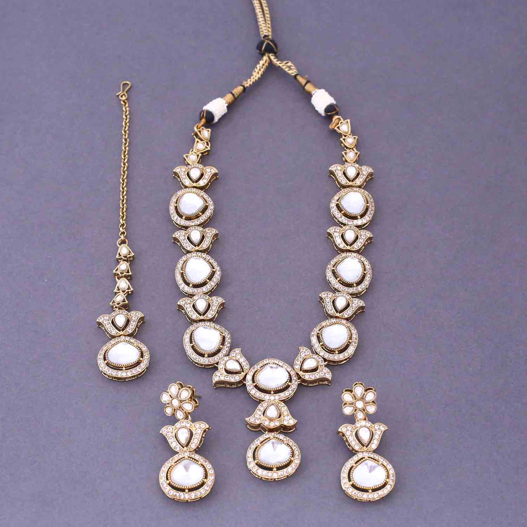 Ivory Kirsty Victorian Jewellery Set- New Arrival