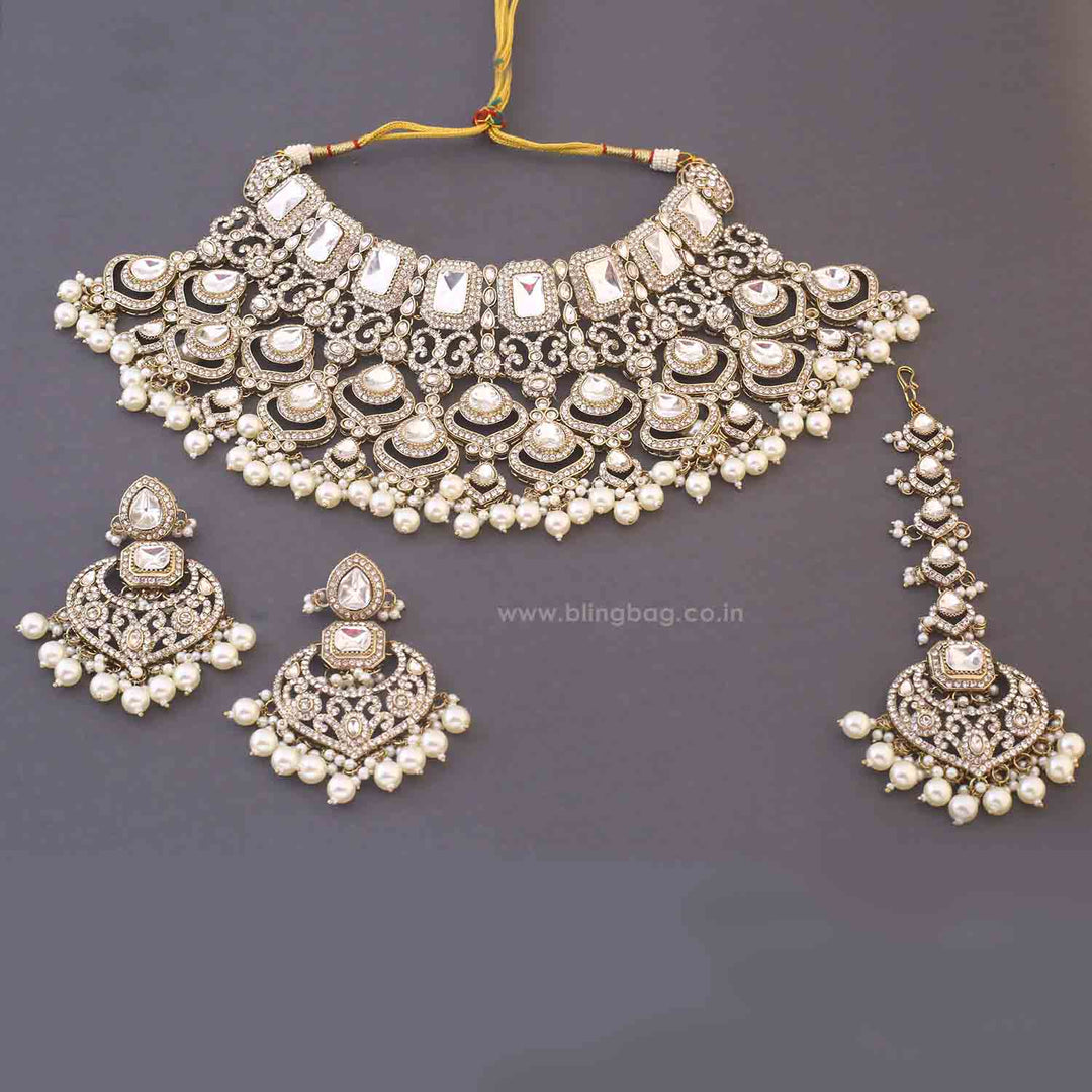 Ivory Lipika Kundan Jewellery Set