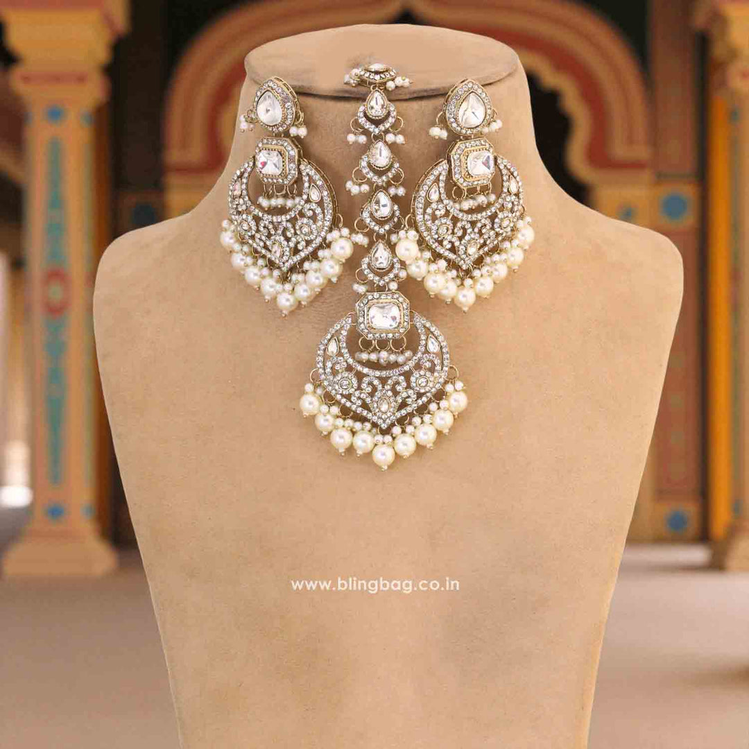 Ivory Lipika Kundan Jewellery Set