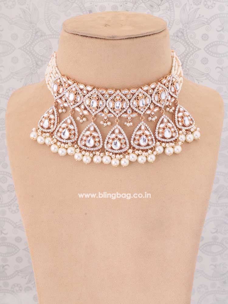 Ivory Maanyata Kundan Jewellery Set