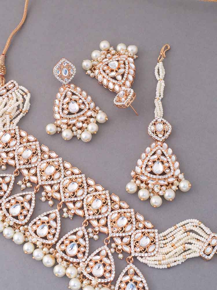 Ivory Maanyata Kundan Jewellery Set