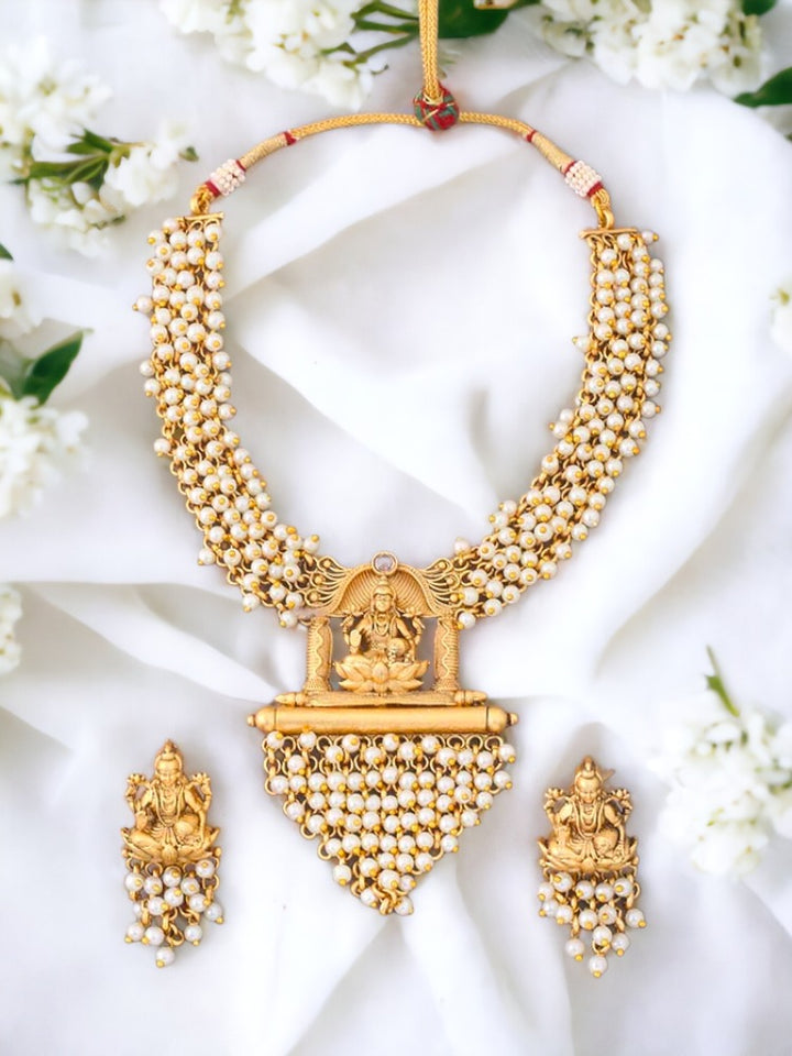 Ivory Mahabhakti Temple Jewellery Set