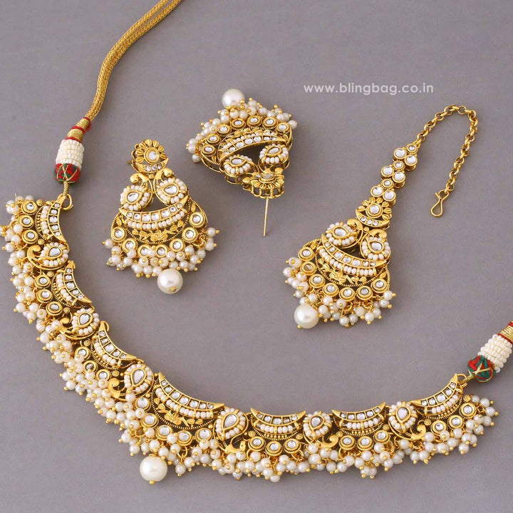 Ivory Meeraita Kundan Jewellery Set