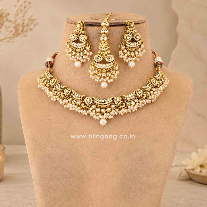 Ivory Meeraita Kundan Jewellery Set