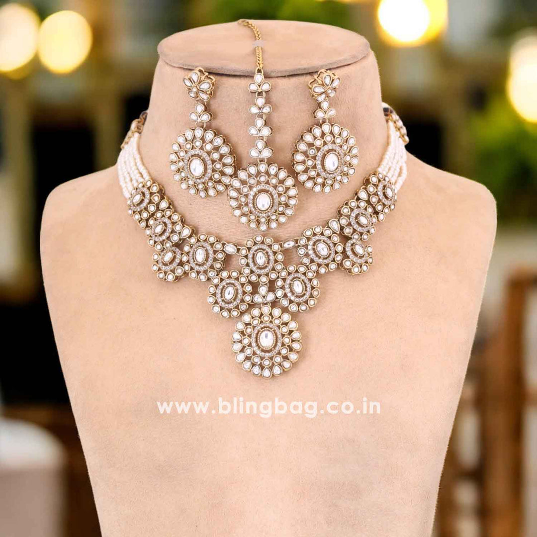 Ivory Merri Kundan Jewellery Set