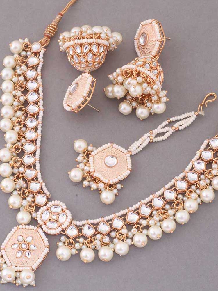 Ivory Modheshwari Jewellery Set