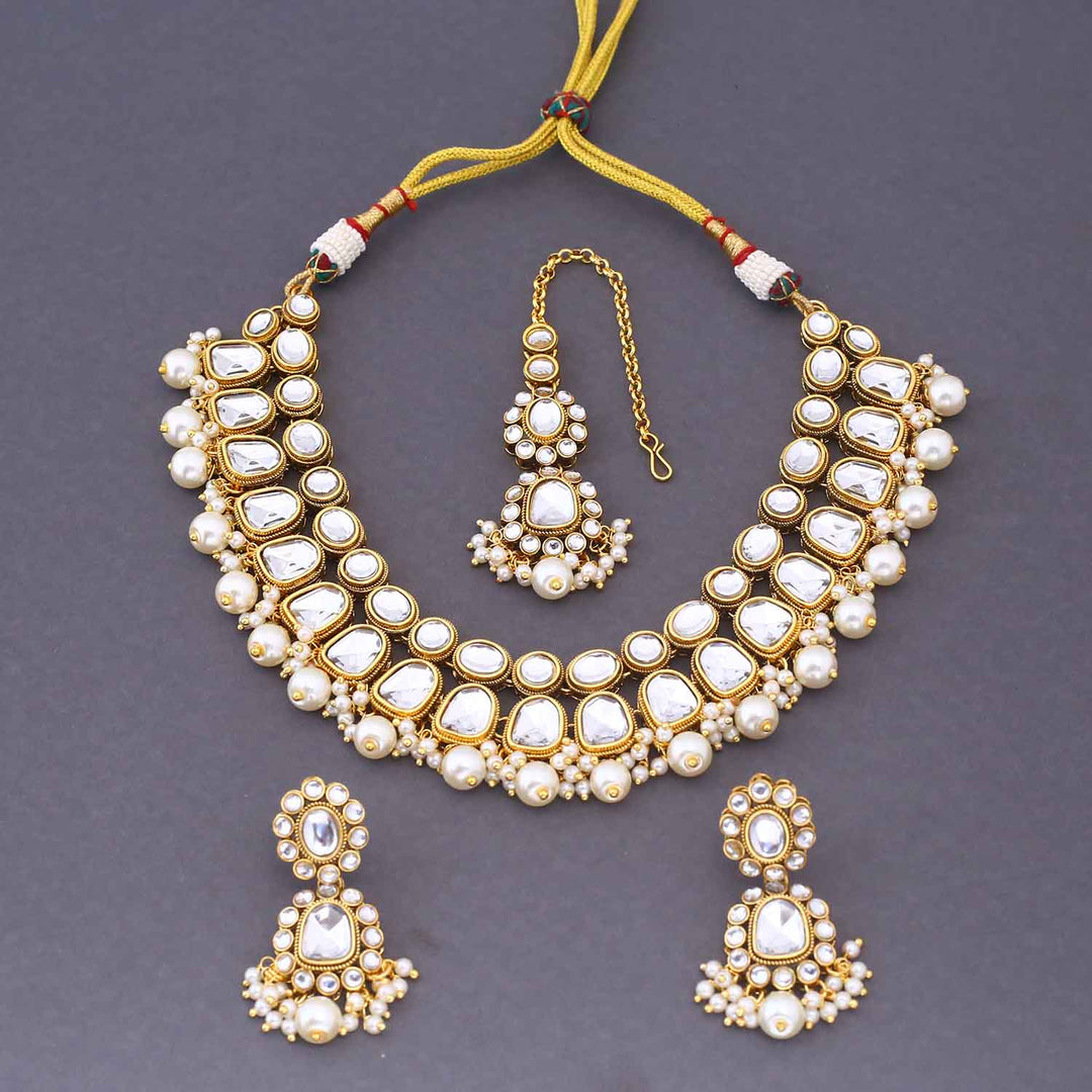 Ivory Nagima Kundan Jewellery Set
