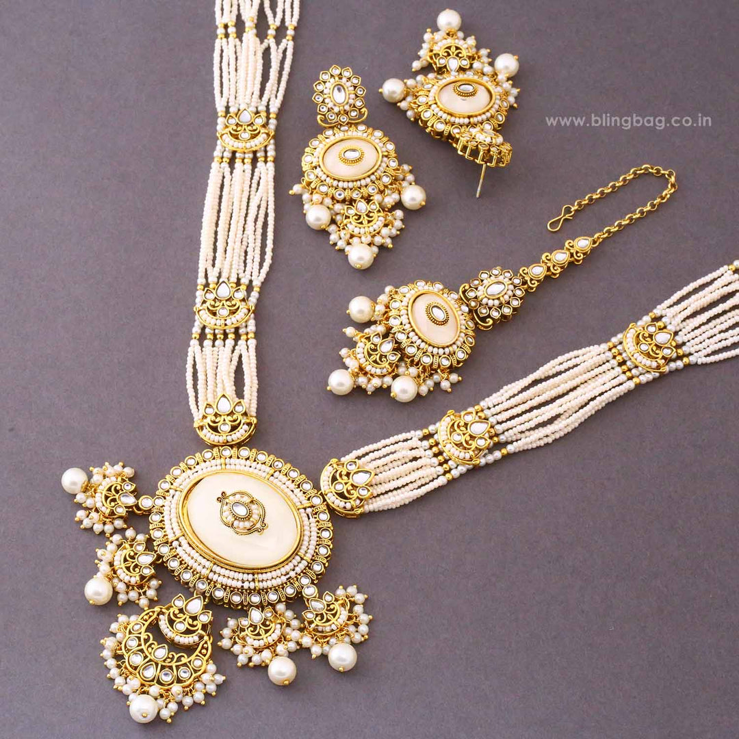 Ivory Navya Kundan Jewellery Set