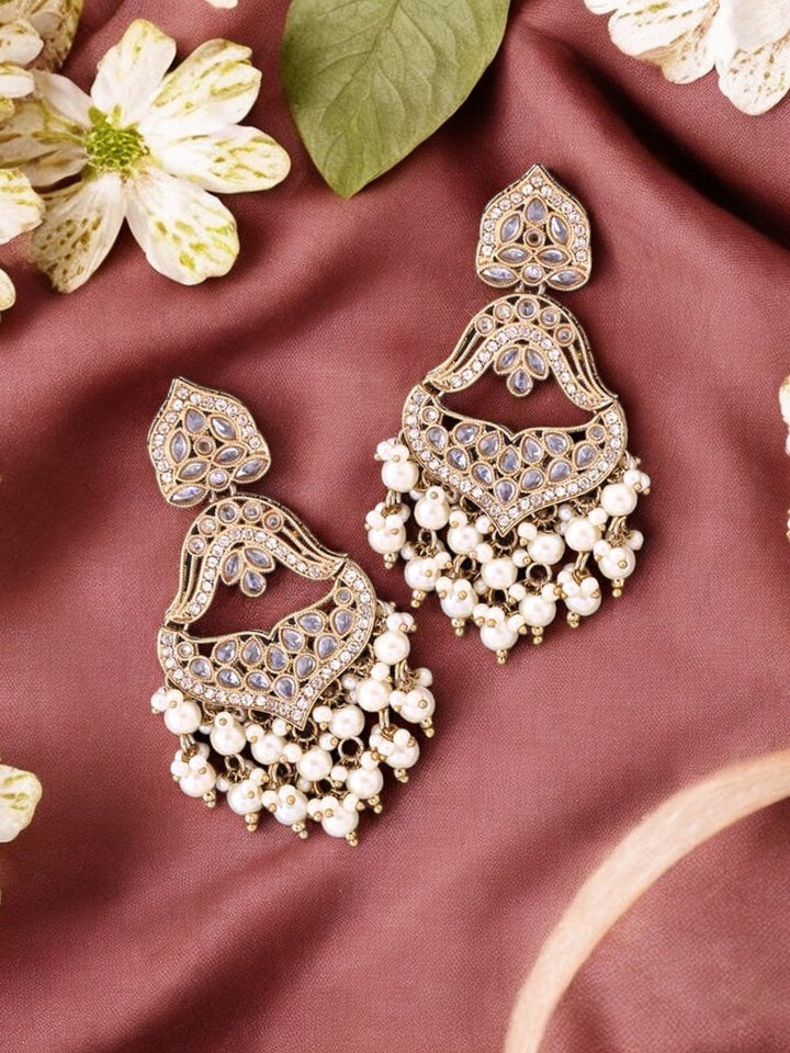 Ivory Navyaani Chandbalis