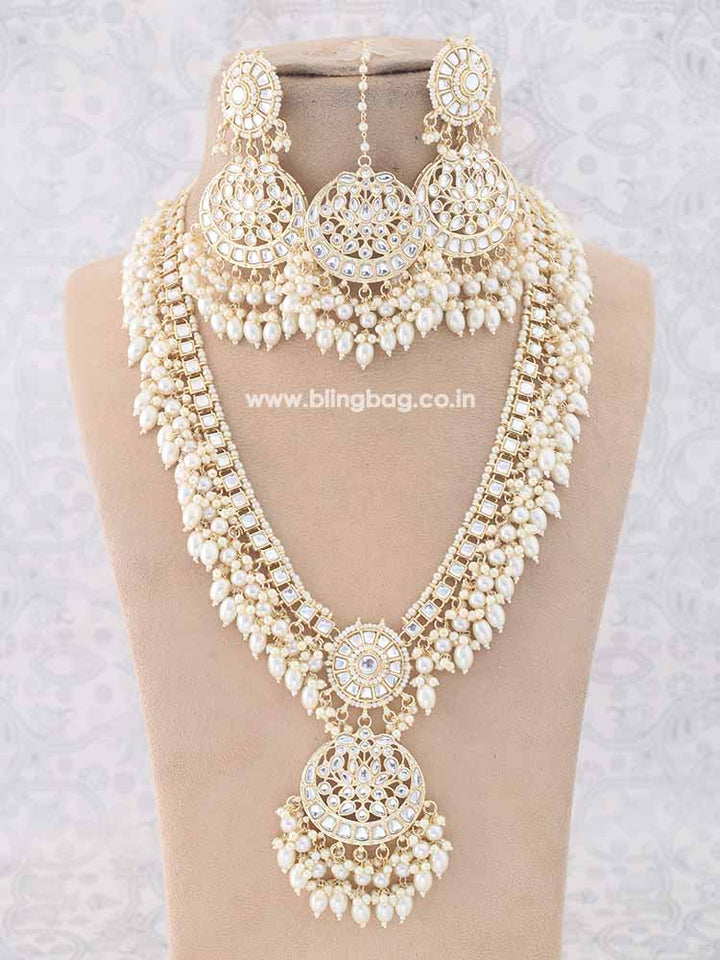 Ivory Nilakshi Kundan Jewellery Set