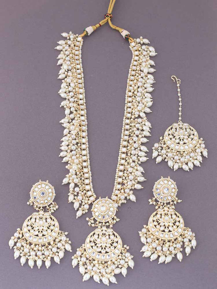 Ivory Nilakshi Kundan Jewellery Set