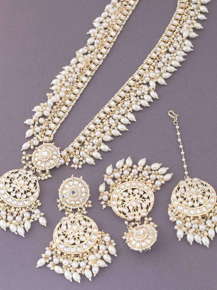 Ivory Nilakshi Kundan Jewellery Set