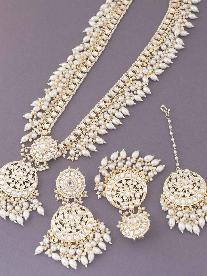 Ivory Nilakshi Kundan Jewellery Set