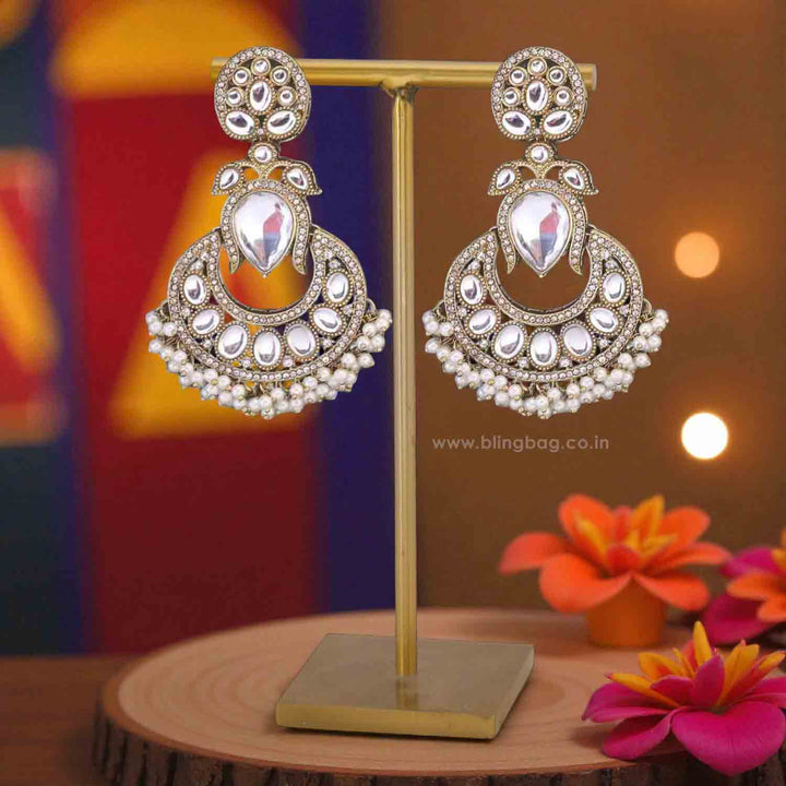 Ivory Nilofer Chaandbalis