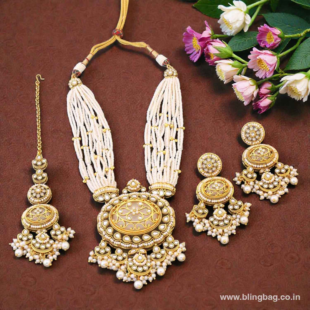 Ivory Ojalika Kundan Jewellery Set